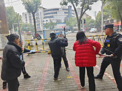 广园社区携手民警走进幼儿园 筑牢反恐防暴“安全墙”