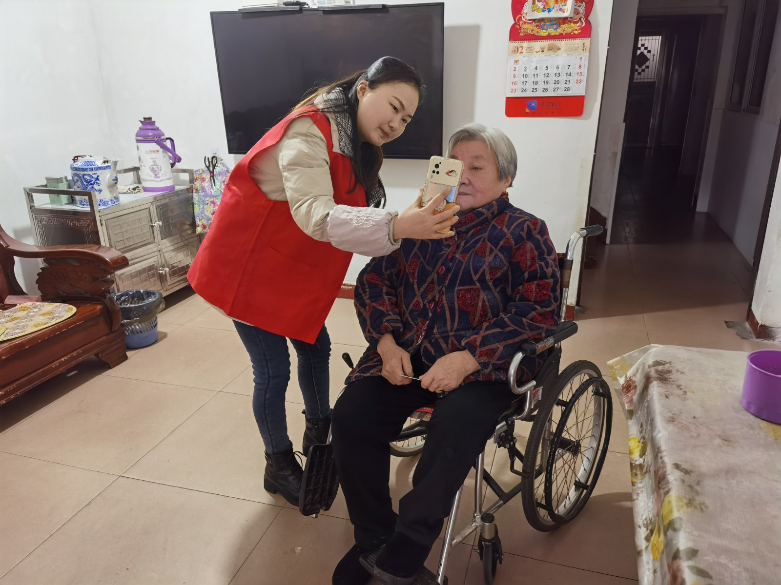 瞻岳门社区：贴心服务进家门，爱残助残惠民生