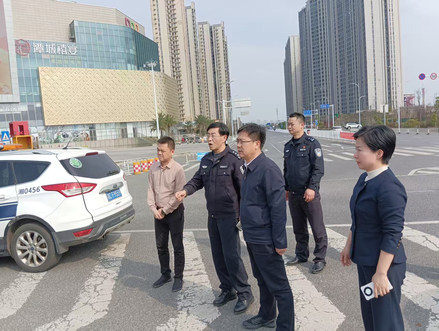陈小平带队督导道路交通安全工作