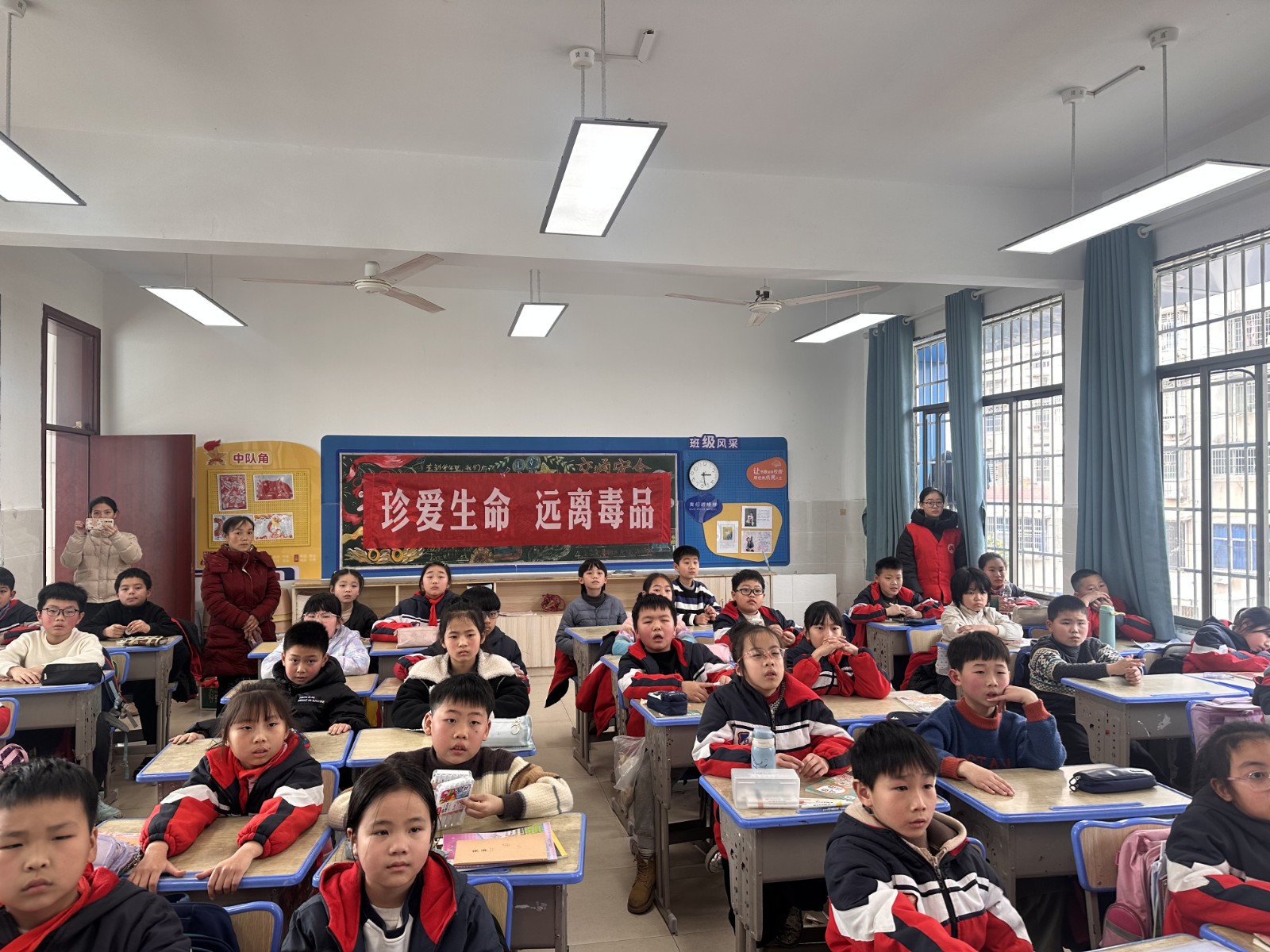 【平安雨湖】熙春路社区：“社区+社工+学校”携手筑牢防毒墙，青春不“毒”’行