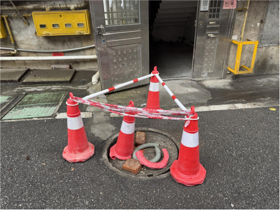 【我为群众办实事】韶山路社区快速响应，解决井盖板破损隐患