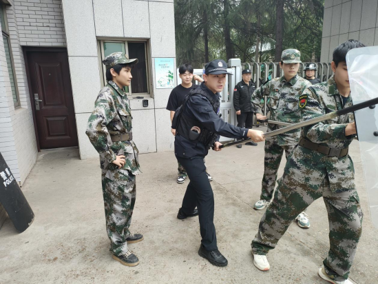 韶山路社区：共筑反恐防线，守护社区安宁