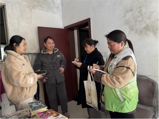 韶山路社区低保年审下户走访：传递温暖，精准保障