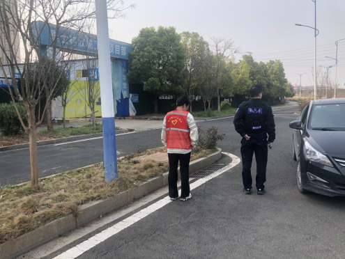 将军渡社区联合公安部门开展流浪犬治理专项行动 共建安全文明居住环境