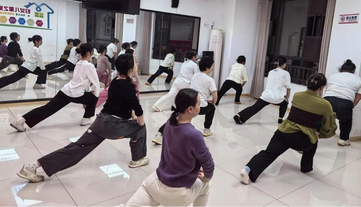 民乐社区“在雨湖感受幸福”社区学校开课啦！
