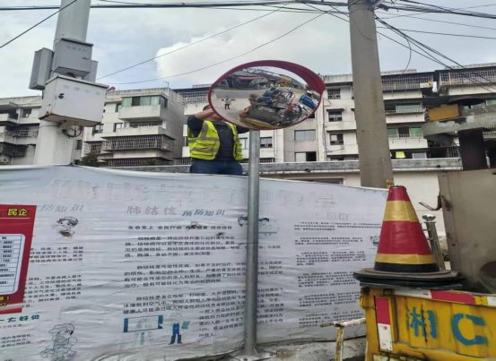 楠竹山镇增设交通基础设施，保障居民出行安全