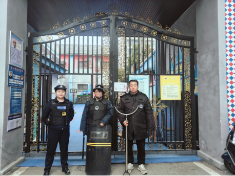 公园社区与草塘飞行幼儿园联合开展反恐防爆安全演习