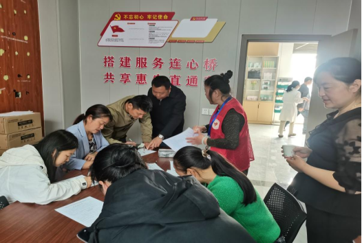 泉塘子村：党旗引领践初心 热血担当展风采