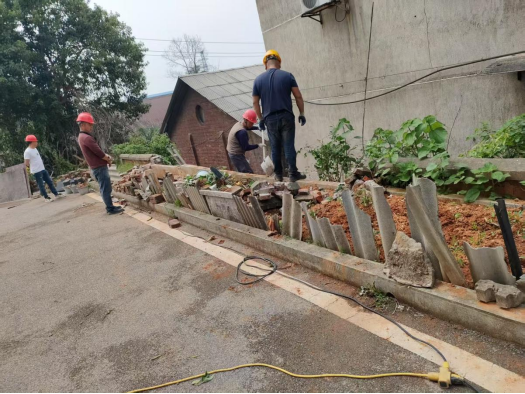 永丰社区：多方携手除隐患 永丰村护坡展新颜