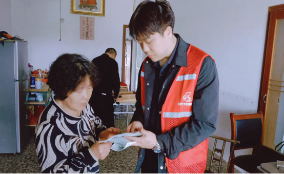 楠竹山镇：点亮养老保障，助力村民幸福晚年