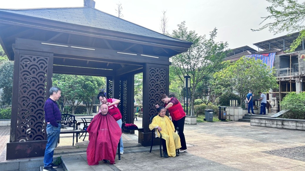 【我爱湘潭我的家】桃李社区：便民服务进小区，居民乐享家门口的实惠与便利