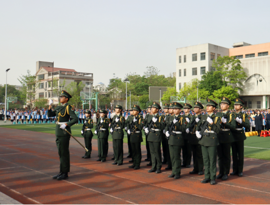 湖南工程学院国旗护卫队走进湖南科技大学附属小学