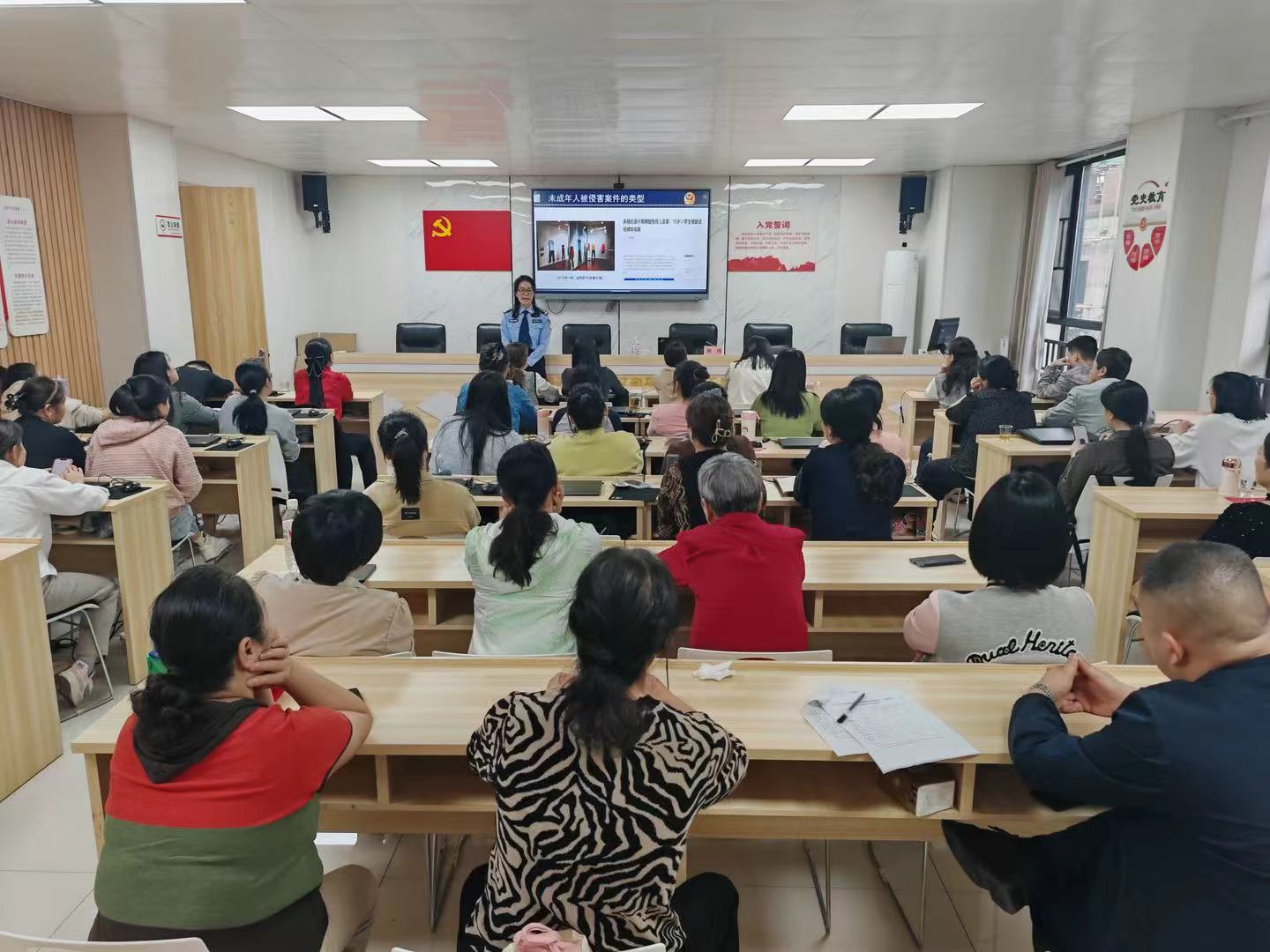 民乐社区：开展“用法律呵护孩子的身心健康”未成年人保护宣讲家庭教育活动