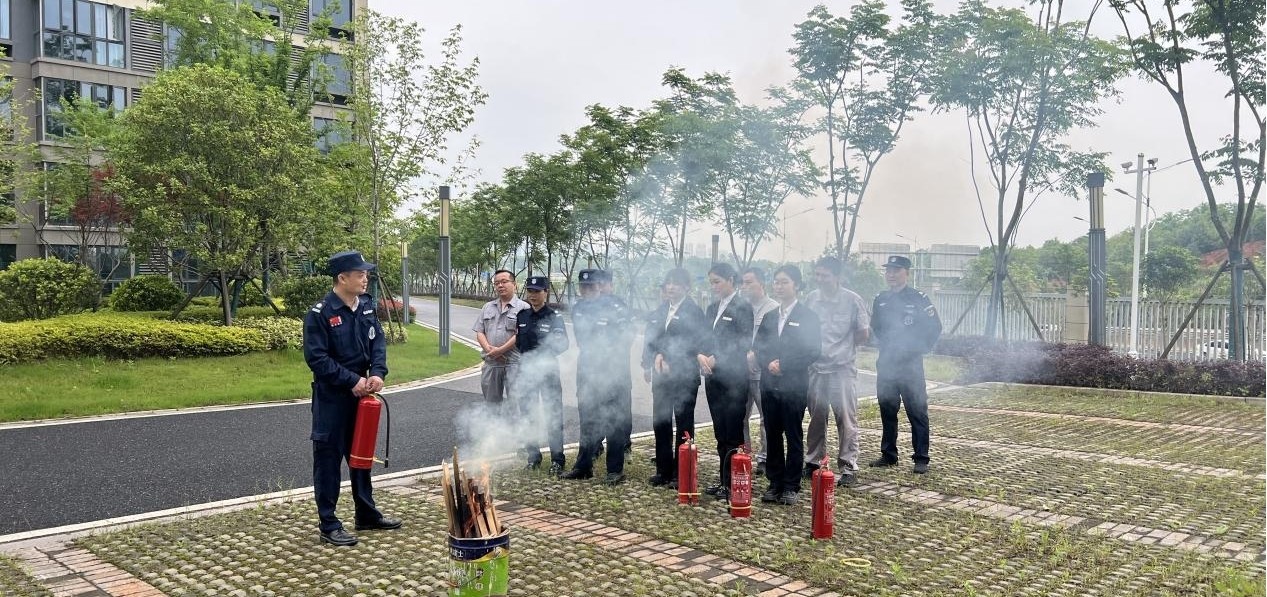 桃李社区：组织开展消防演练，筑牢安全防线，共护辖区平安