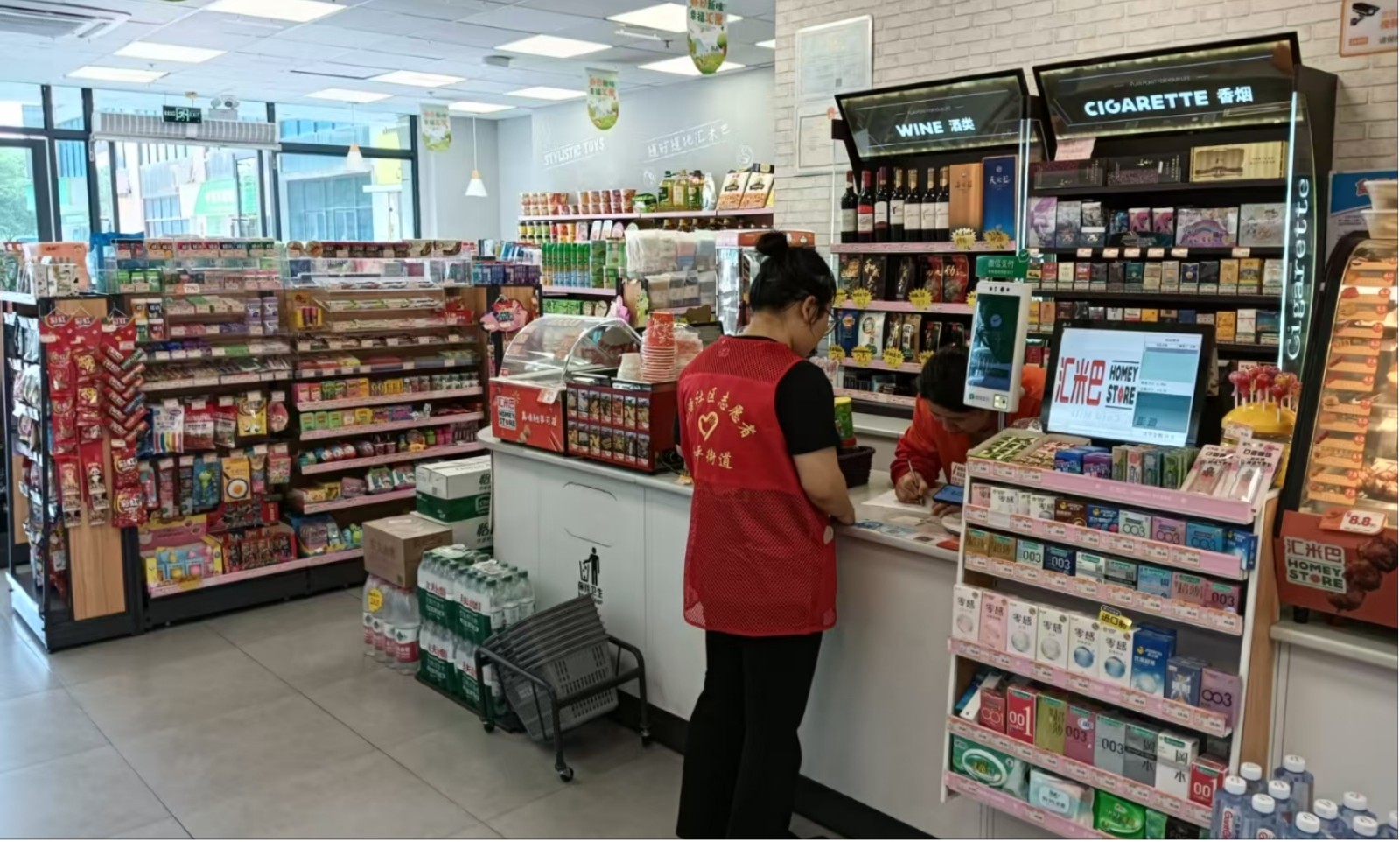 “ 筑牢安全防线 共建美好家园” 乐塘社区联合联点单位开展消防安全大排查