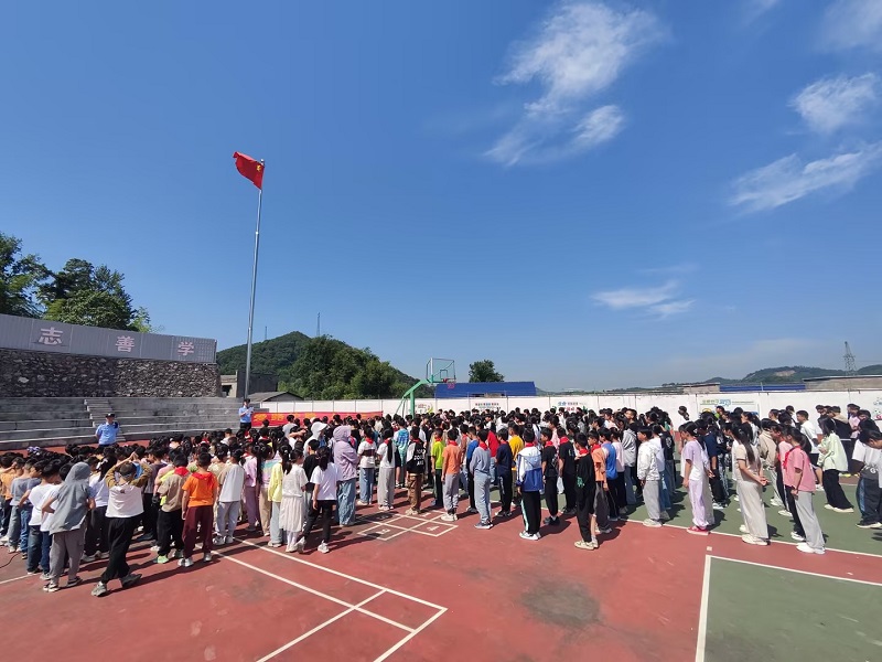 鹤岭镇：知路爱路护路 携手共筑平安路