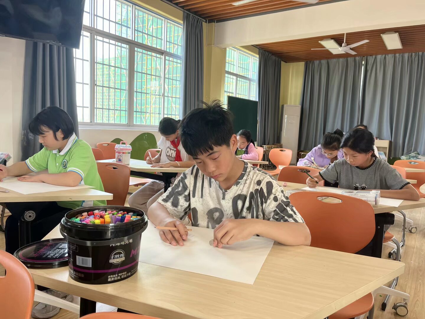 雨湖区湘锰小学开展“艺术百佳”海选活动