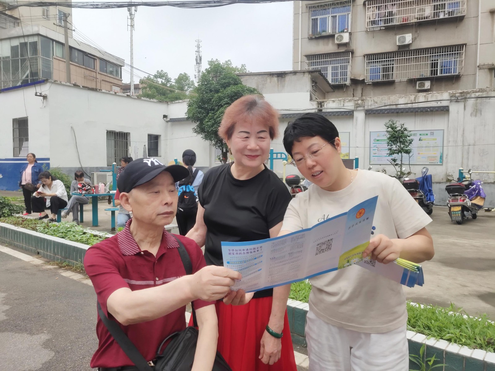 熙春路社区：侨法宣传与民法典同行，共筑法治家园