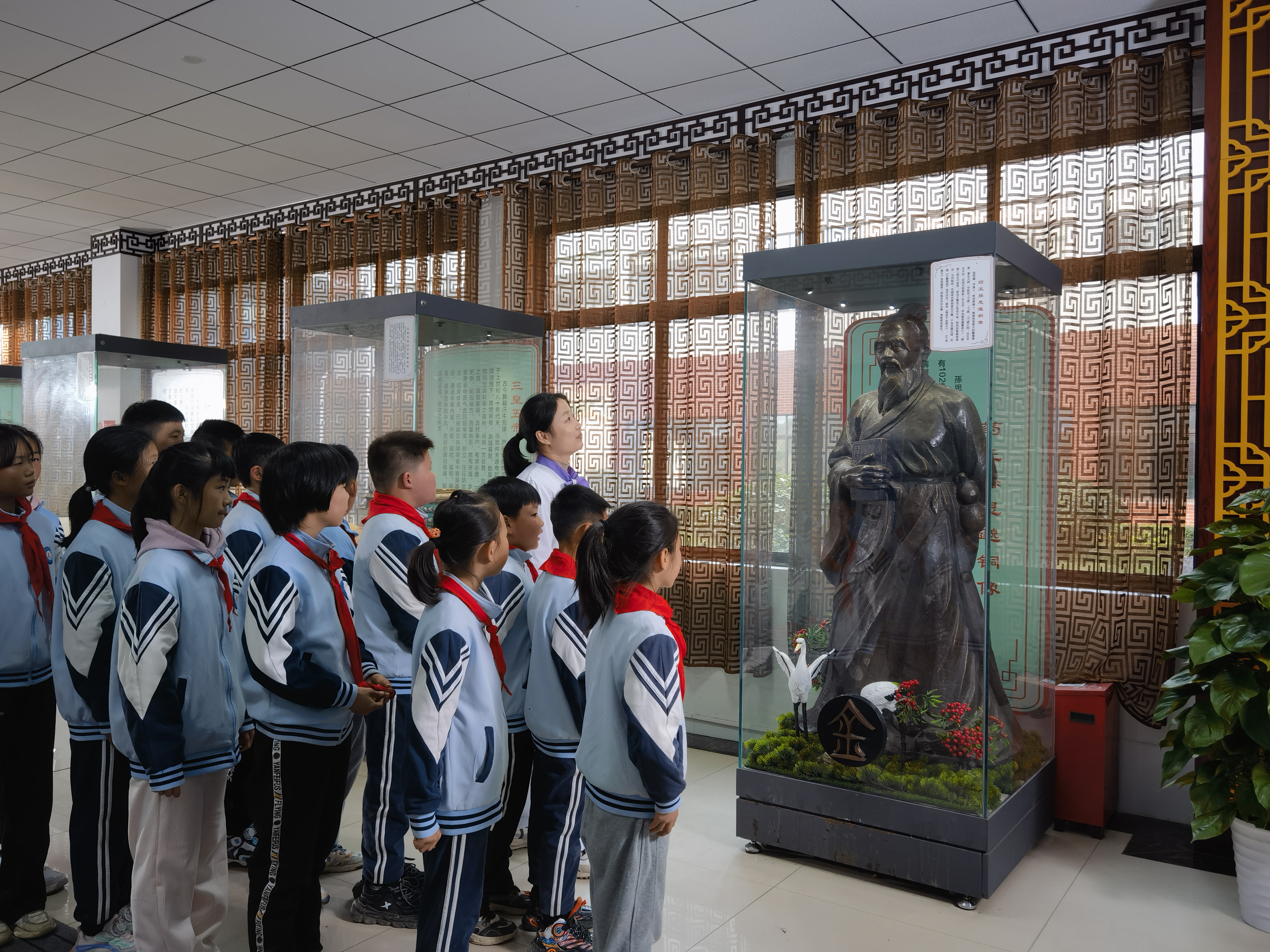 金侨医院：中医药文化进校园  让传统文化“活”起来