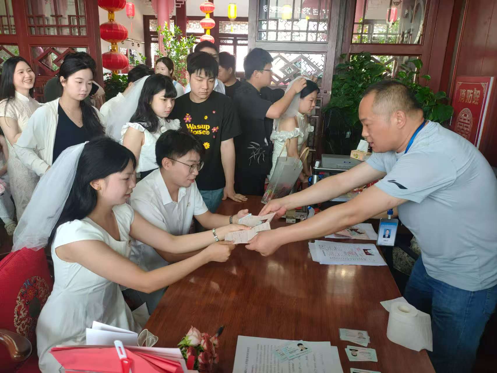 “520”热度延续，“521”雨湖区婚姻登记再迎高峰