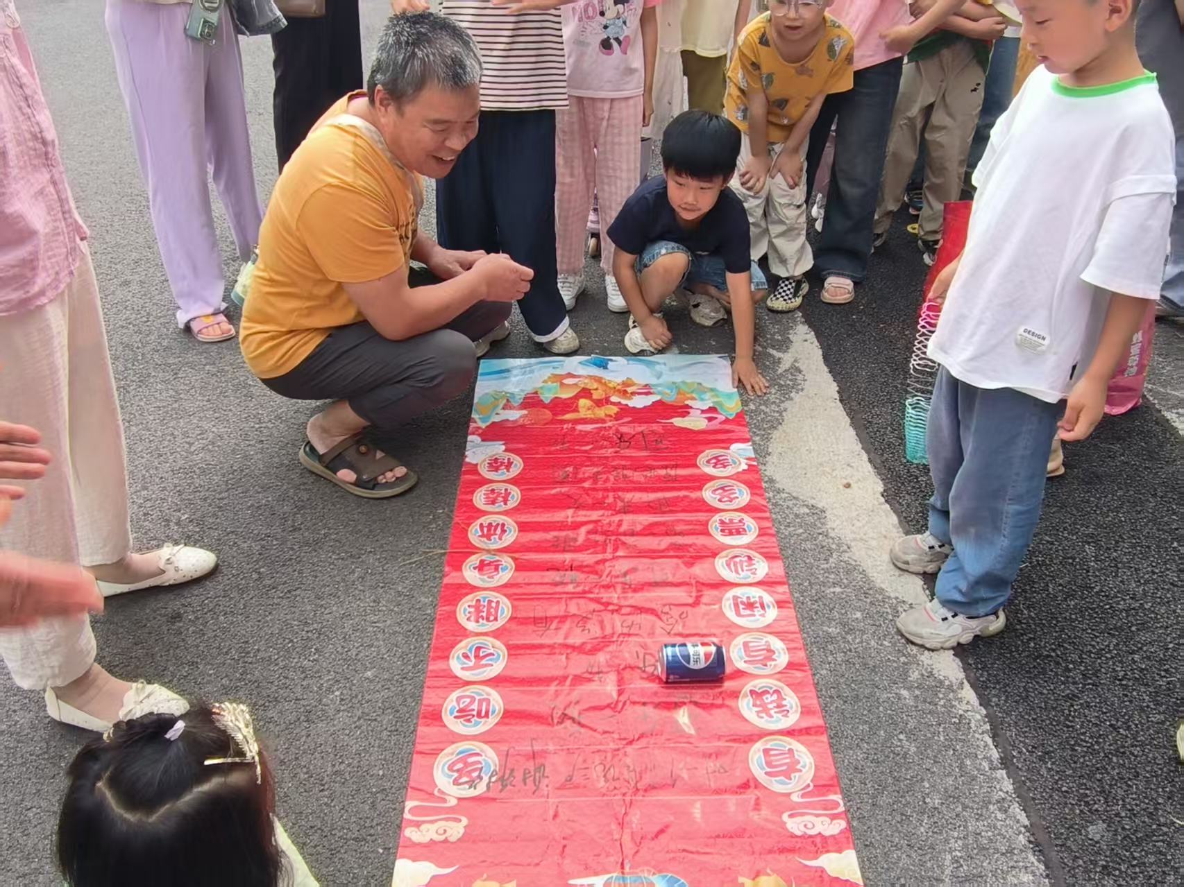 三义井社区：开展“童心飞扬，快乐成长”六一儿童节趣味亲子活动