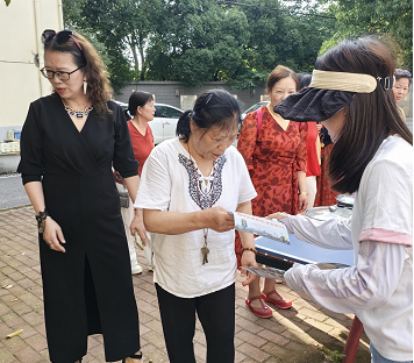 广场街道节前开展交通安全知识进社区 教育宣传活动