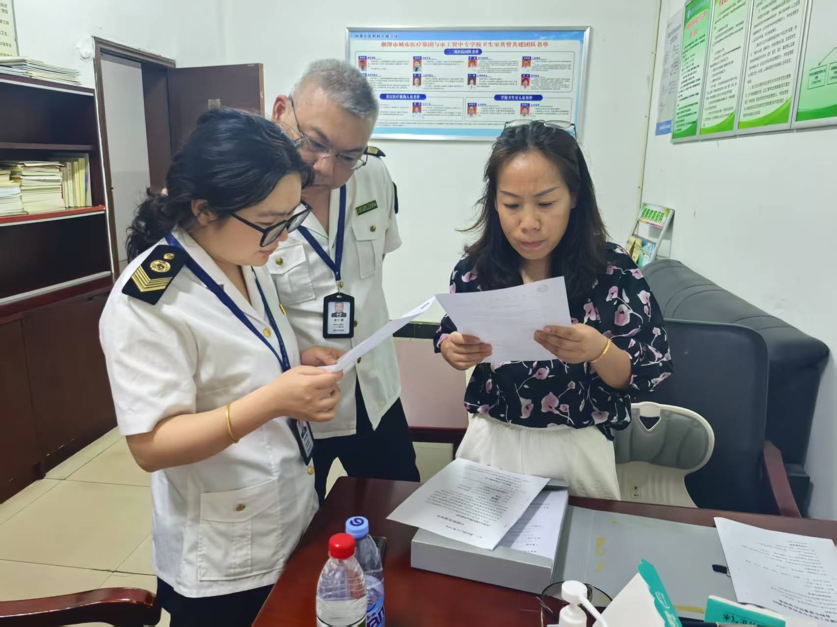 雨湖区卫健局：精心守护，为高考考生与考务人员健康护航