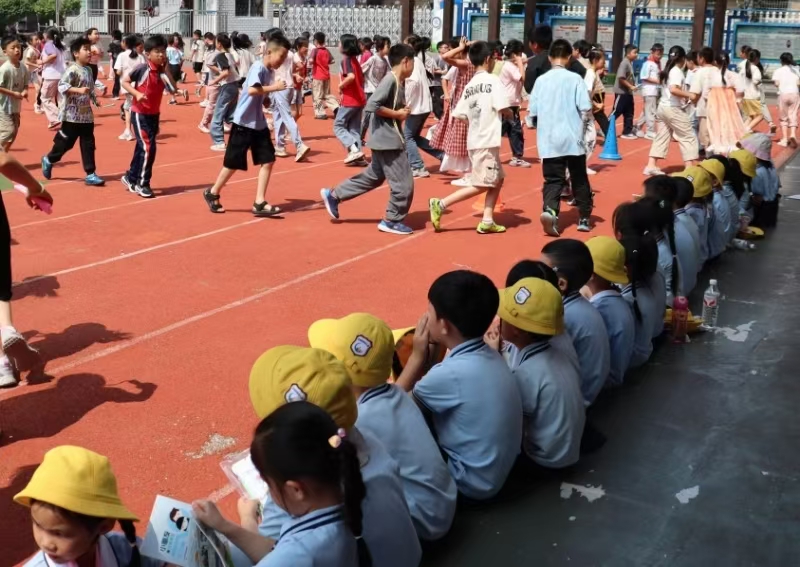 滨湖西郡幼儿园：幼小衔接，大班萌娃“沉浸式”参观立云中心小学