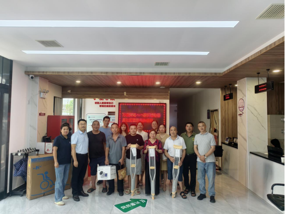 万楼社区：租赁康复辅具，助力残疾居民健康生活