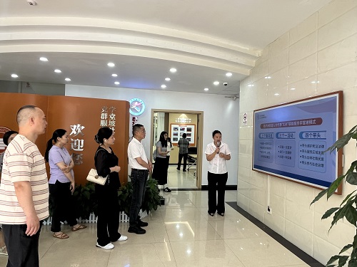 窑湾、万楼街道代表小组赴岳麓区学习调研 共探全过程人民民主基层实践新路径