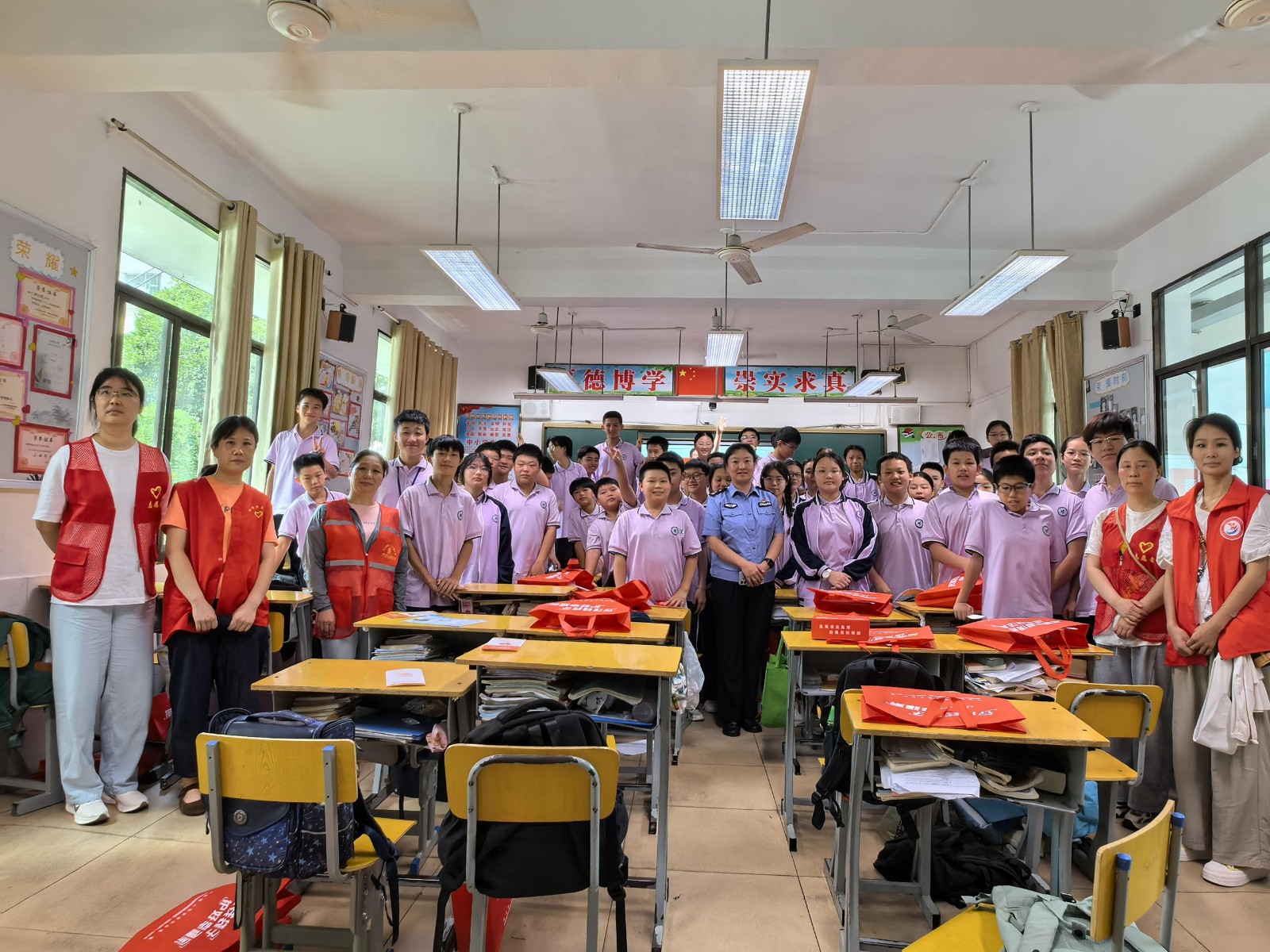 【平安雨湖】关圣殿社区：护航青春 防范青少年药物滥用