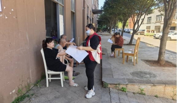 桃李社区：多管齐下开展夏季秸秆禁烧行动 守护蓝天碧水共筑生态防线