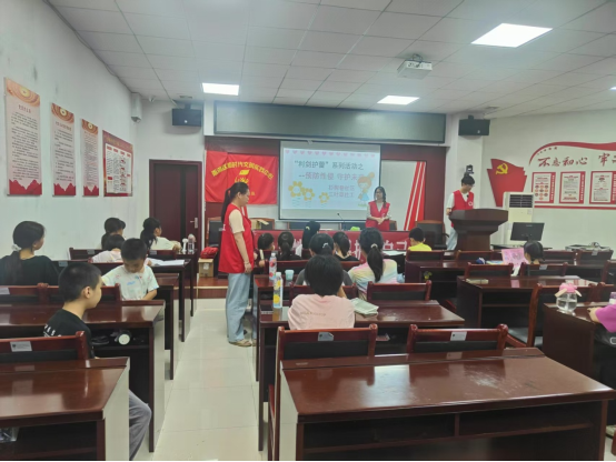 杉树巷社区：“利剑护蕾”筑防线，社区温情护成长