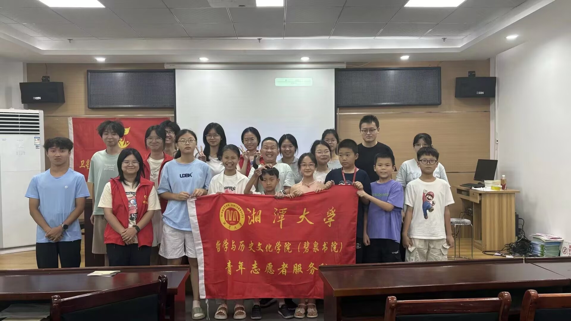 卫星村：赴碧泉之约，理情绪经纬，织梦想华章