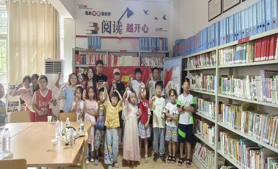 红旗村：书屋里飘出自然“书香”