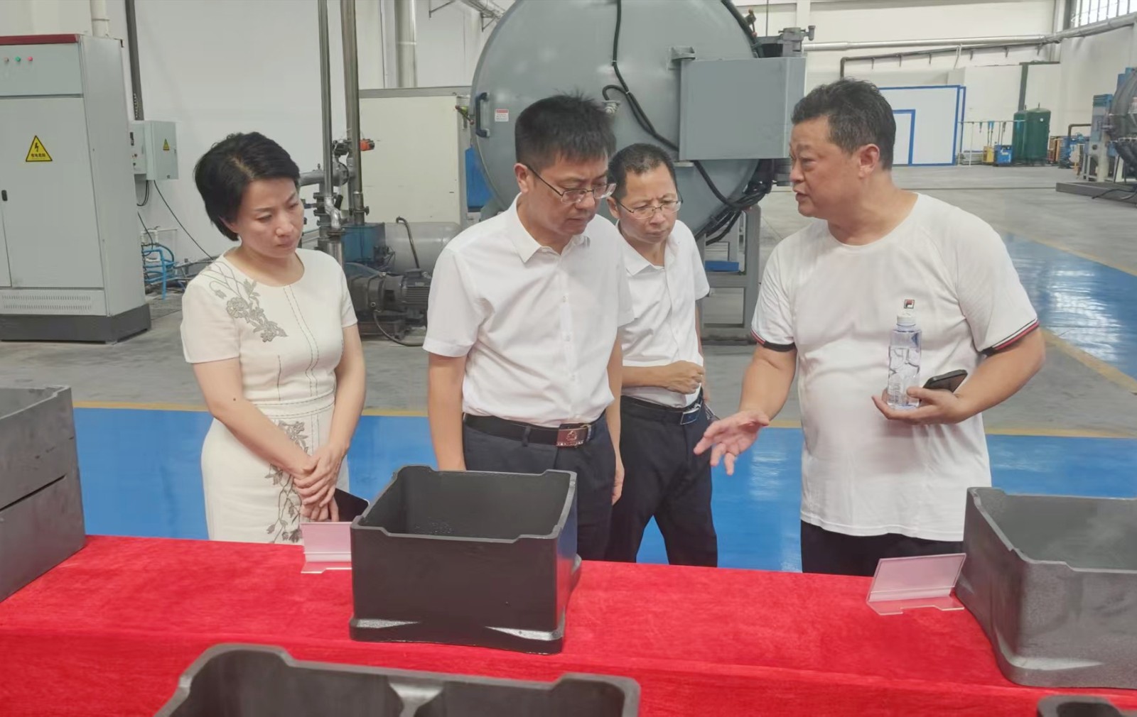 陈小平调研园区工作