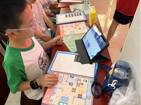 鲁班殿社区：“润心伴成长，同心护未来”暑期科普课堂开讲