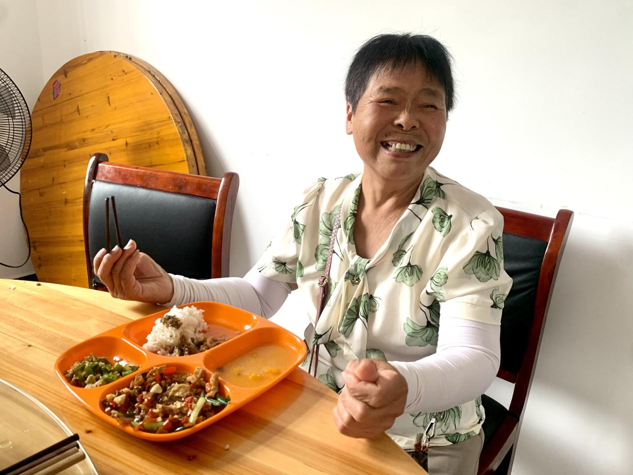 花园社区食堂飘香迎客 雨湖老年助餐服务再升级
