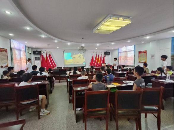 以少年之力，传文明之风——桃源路社区交通安全宣传活动显实效