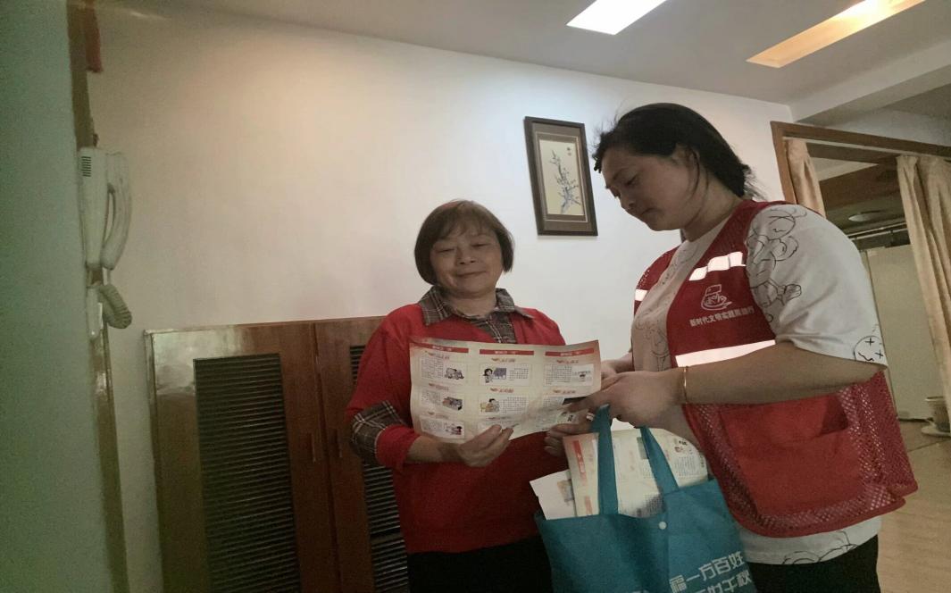 【我为群众办实事】关圣殿社区：“敲门行动”  听民意办好“置顶”民生事