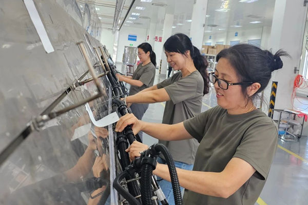 江麓集团：生产线绽放的“她力量”