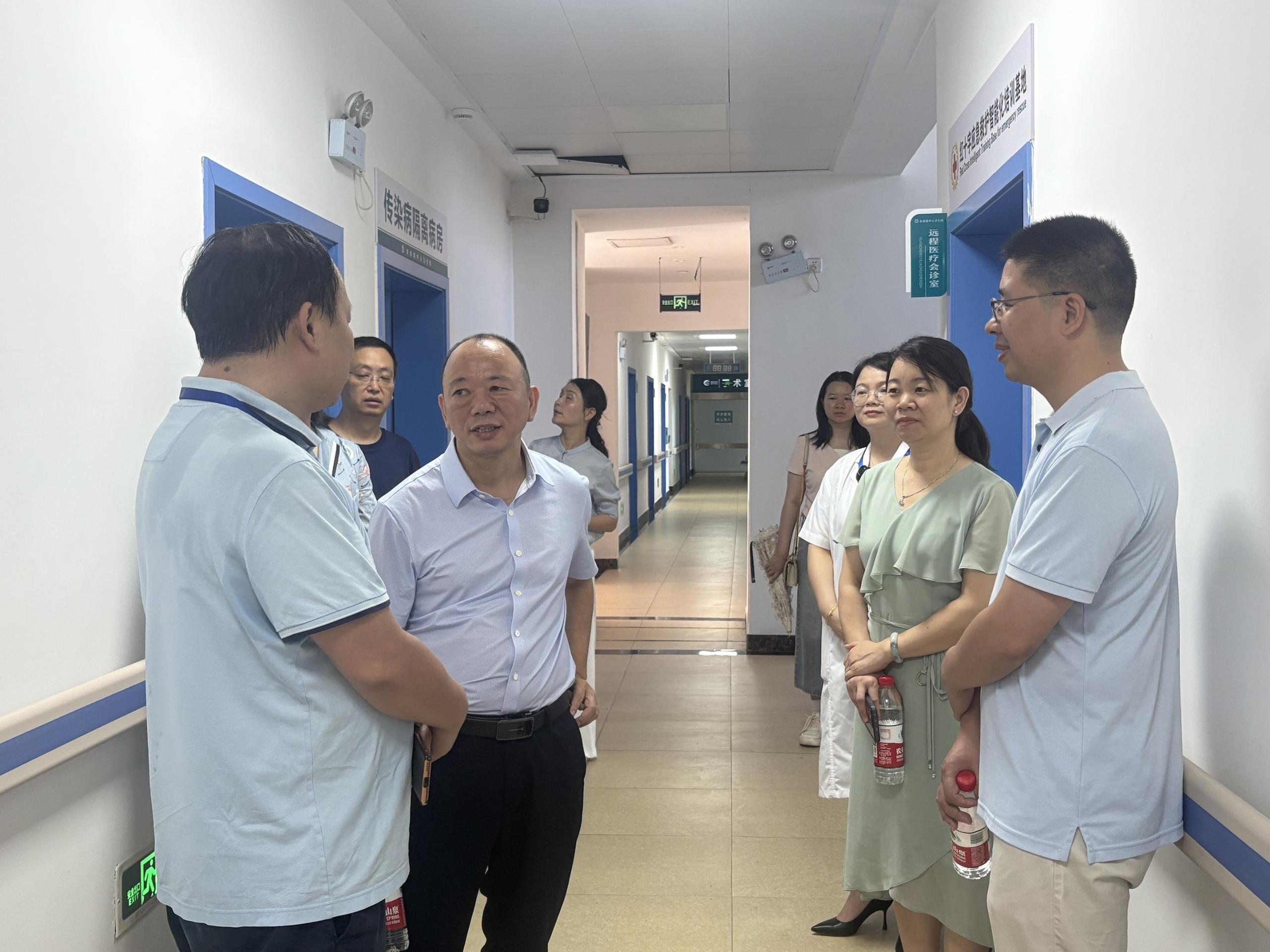 区人大常委会专项调研全区基本医疗卫生与健康促进工作