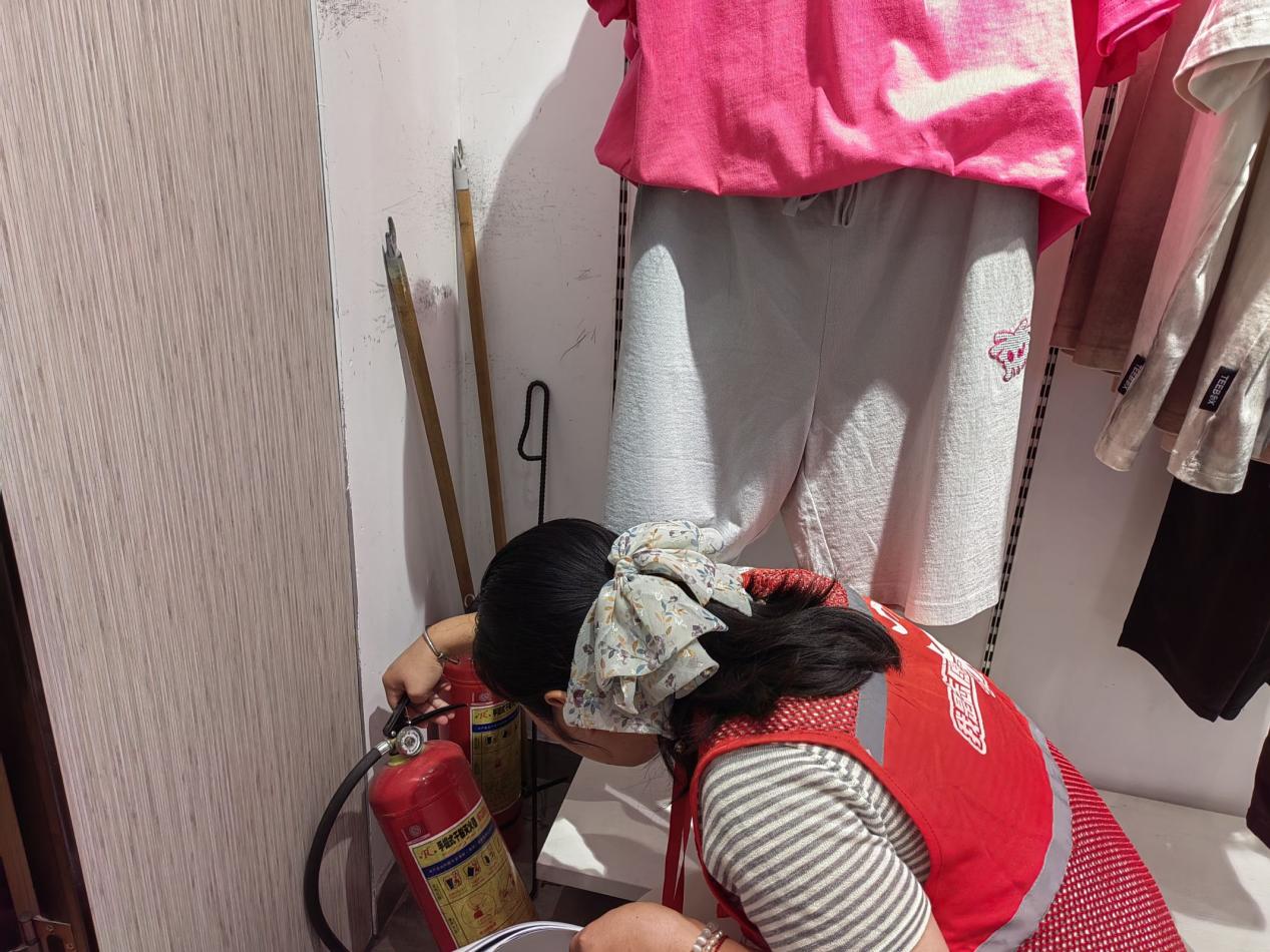 【平安雨湖】车站路社区开展书城及“多合一”场所消防安全排查活动