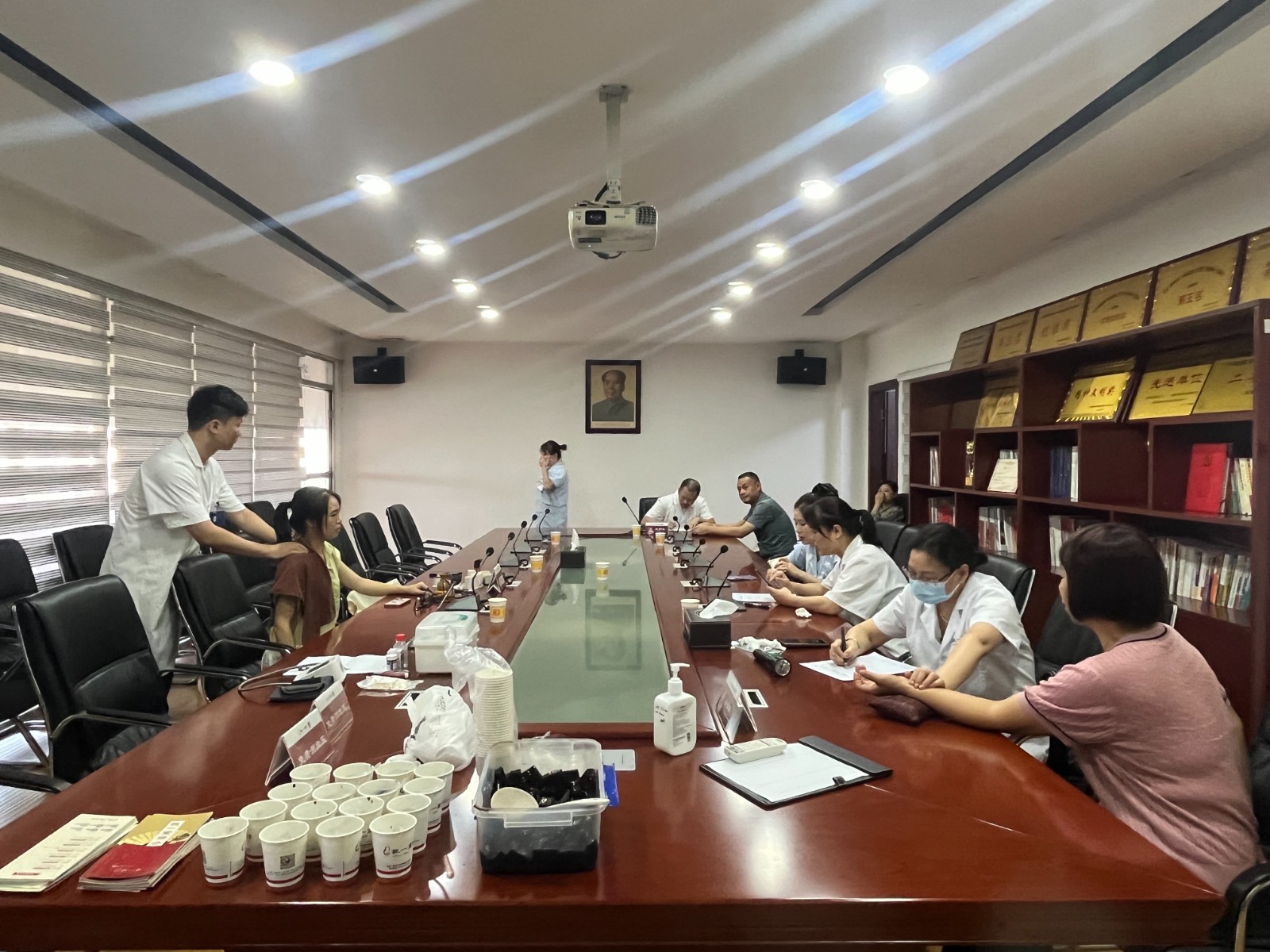 湘潭城发•大河西棚改公司开展“关爱职工送健康”中医义诊活动