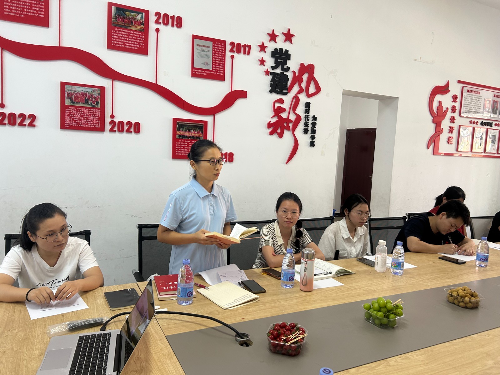九华义工协会首期“铁骨柔心”公益读书会活动启动