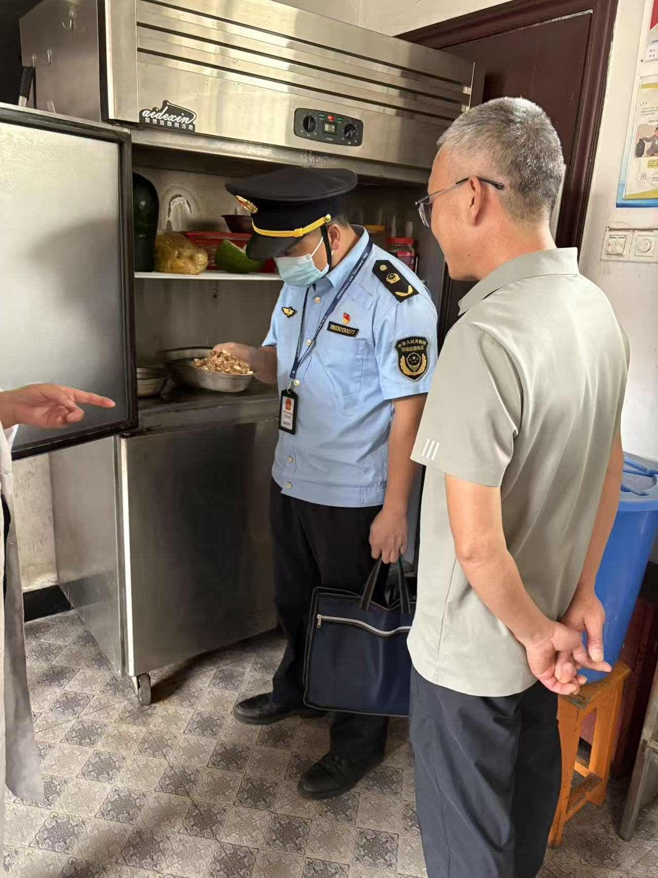 雨湖区市场监督管理局姜畲所开展秋季校园及周边食品安全专项检查