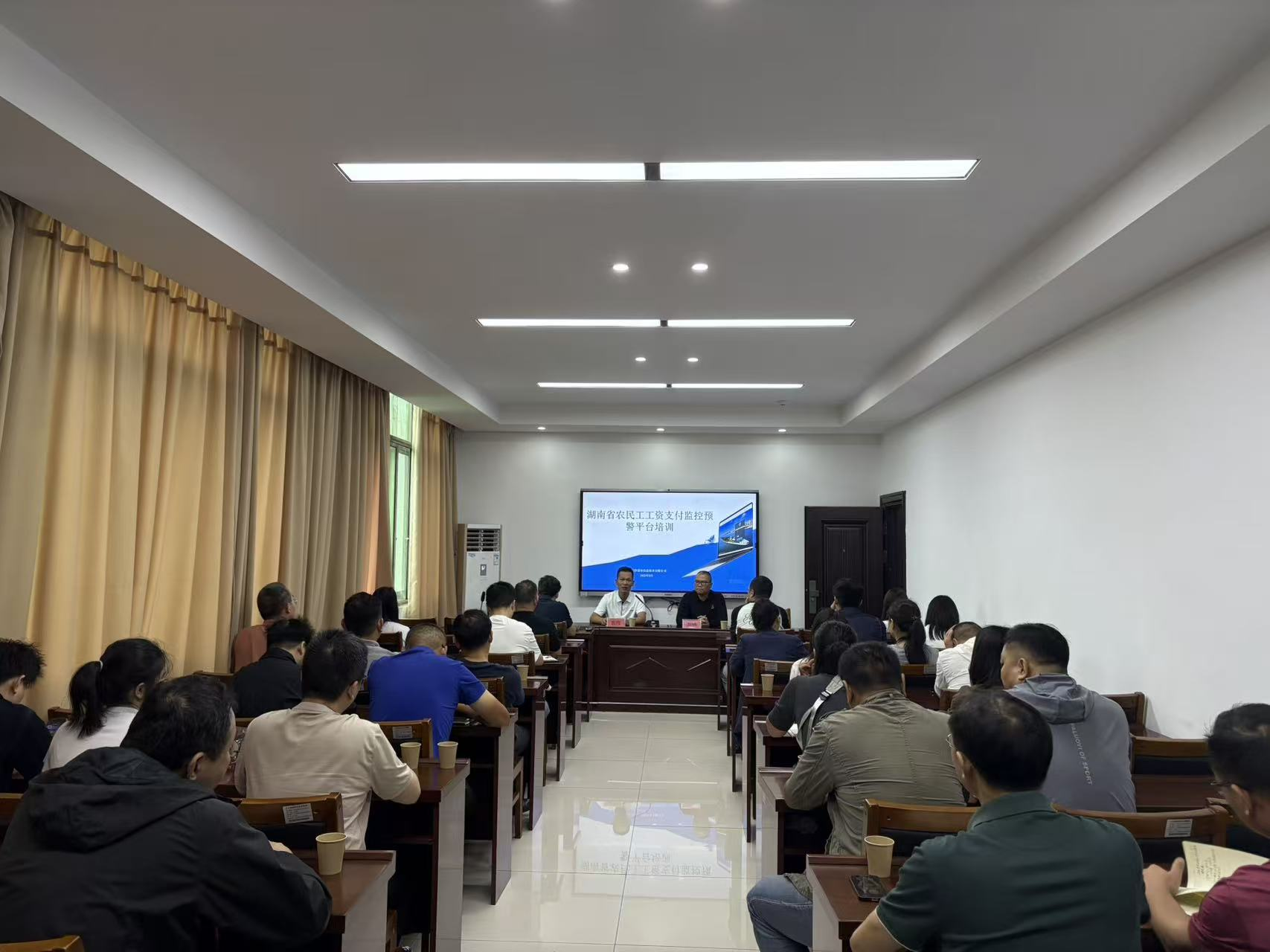 雨湖区人社局：发挥信息化预警平台作用  强化农民工工资保障