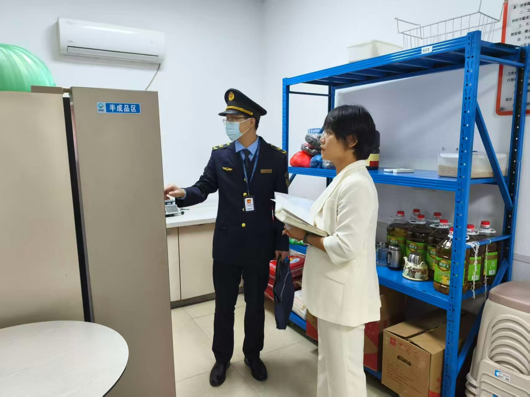 筑牢节前安全防线！雨湖区市场监督管理局开展专项检查