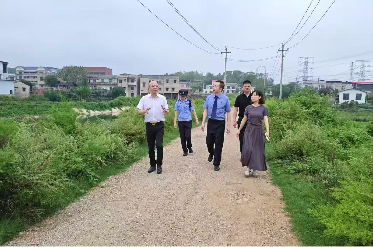 区领导带队到姜畲友谊渠开展巡河工作