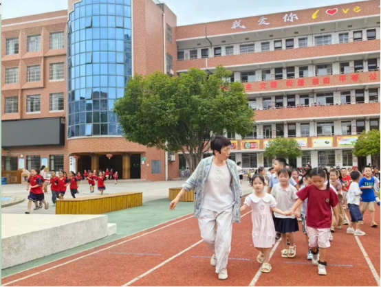 雨湖区开展“10·13国际减灾日”主题活动